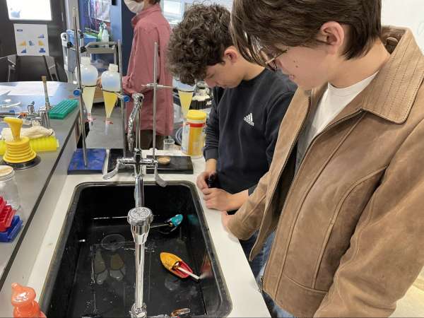 Powering the pop-pop boats