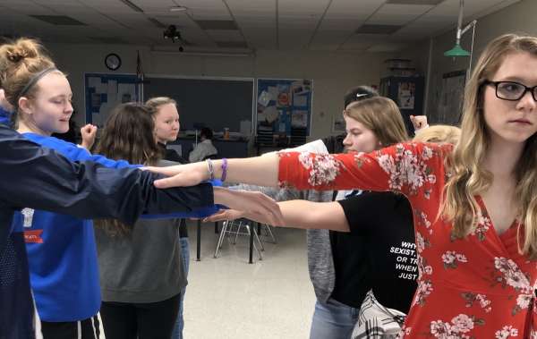 Student bonding over DNA